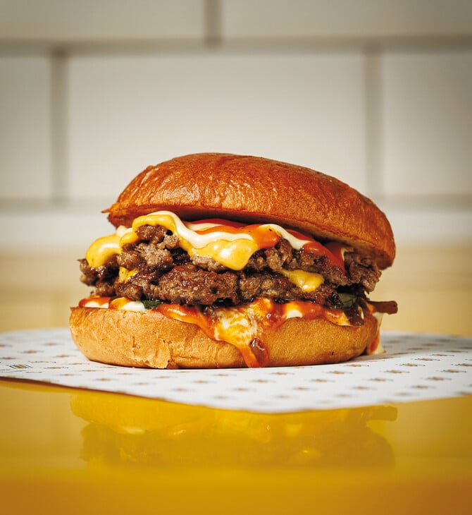 NOB BURGER: Το πιο «not ordinary» μπέργκερ της πόλης ετοιμάζεται να εξαπλωθεί