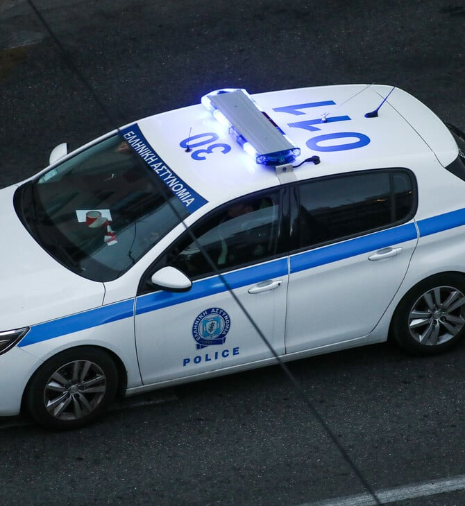 Συναγερμός μετά τον εντοπισμό ύποπτου σακιδίου στην Χαριλάου Τρικούπη 