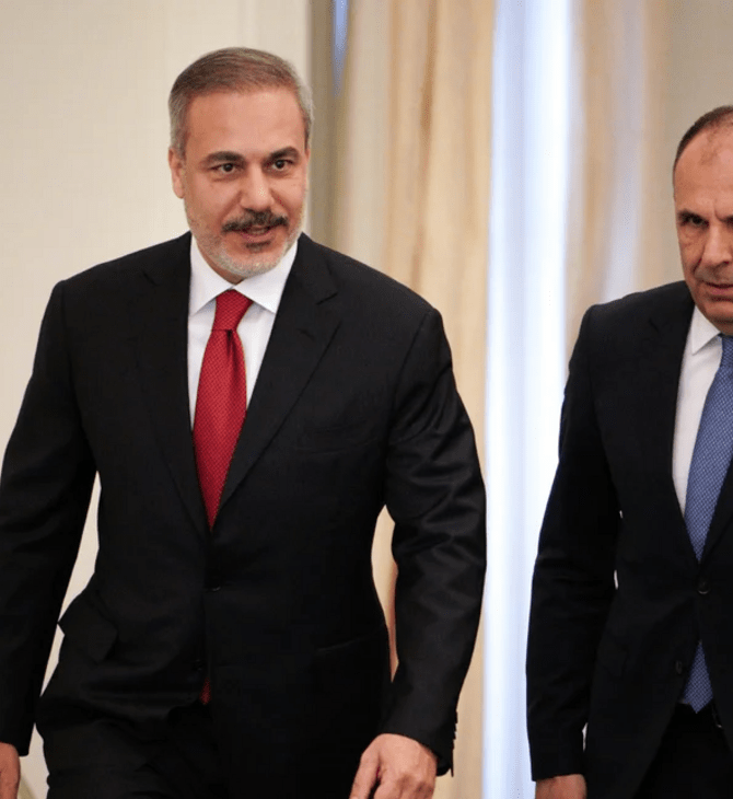 Γεραπετρίτης προς Φιντάν για το πρόγραμμα SAFE: «Όποιος ενοχλείται, να το αποδεχθεί»