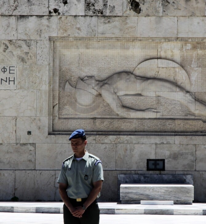 ΑΓΝΩΣΤΟΣ ΣΤΡΑΤΙΩΤΗΣ ΒΟΥΛΗ ΤΡΟΠΟΛΟΓΙΑ