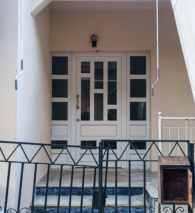 Δολοφονία στα Τρίκαλα: «Σκεφτόμουν πολύ καιρό να την σκοτώσω. Δεν με πρόσεχε» - Τι δήλωσε ο 18χρονος δράστης