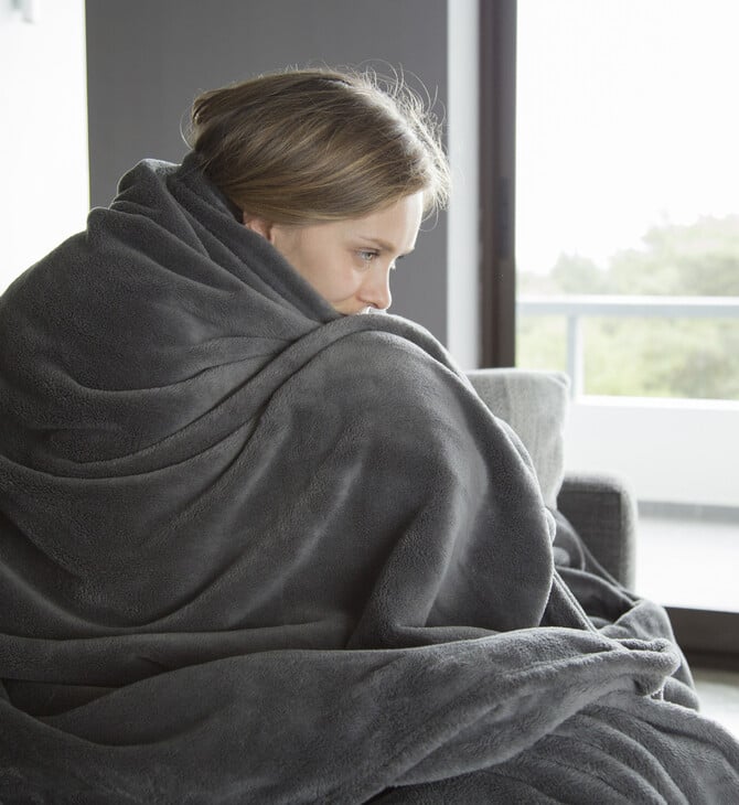 Βρετανία: Πάροχοι ρεύματος χαρίζουν ηλεκτρικές κουβέρτες – Στόχος η μείωση της κατανάλωσης