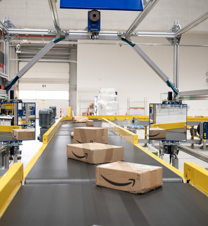 Η Amazon σχεδιάζει να αντικαταστήσει πάνω από μισό εκατομμύριο θέσεις εργασίας με ρομπότ