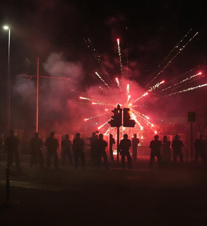 Αντιμεταναστευτικά επεισόδια στο Δουβλίνο έξω από ξενοδοχείο αιτούντων άσυλο – Συγκρούσεις με την αστυνομία και τραυματίες