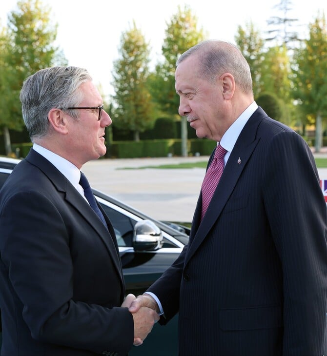 Η υπόθεση Ιμάμογλου απειλεί να επισκιάσει την επίσκεψη του Κιρ Στάρμερ στην Άγκυρα