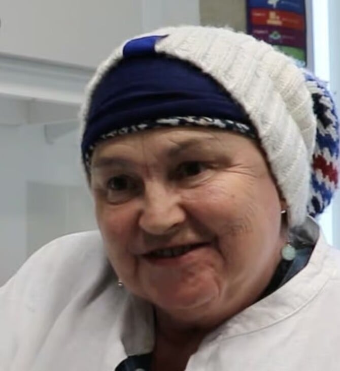 ΤΥΦΛΗ ΓΥΝΑΙΚΑ ΖΩΗ ΜΕΤΑ ΕΠΑΝΑΣΤΑΤΙΚΟ ΕΜΦΥΤΕΥΜΑ