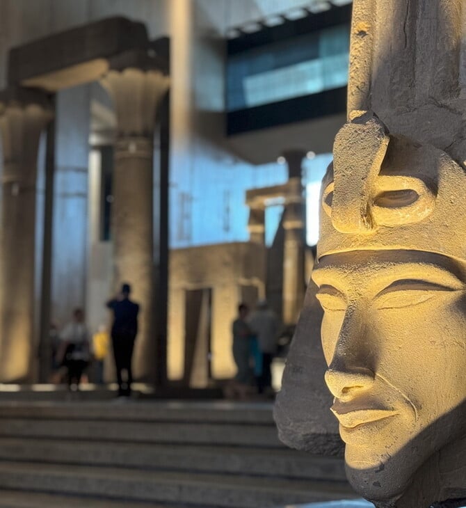 Αίγυπτος: Εγκαινιάζεται το νέο Μεγάλο Αιγυπτιακό Μουσείο δίπλα στις Πυραμίδες της Γκίζας