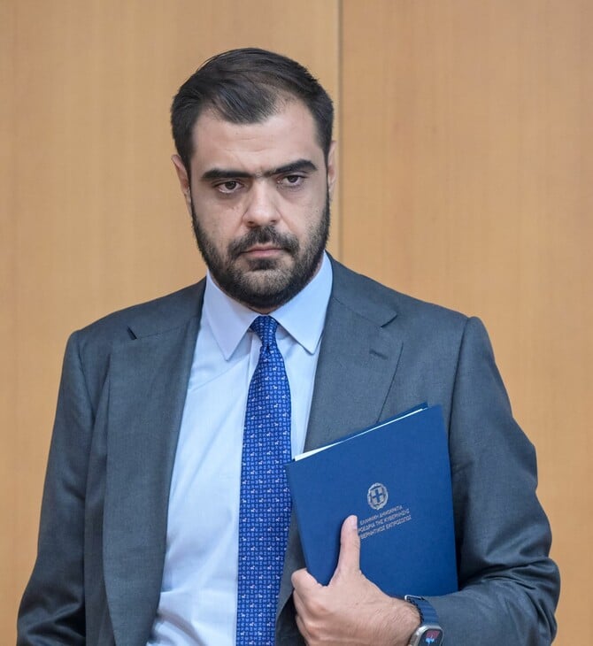 Παύλος Μαρινάκη: Όχι τσιγαράκι και κιθάρα στον Άγνωστο Στρατιώτη