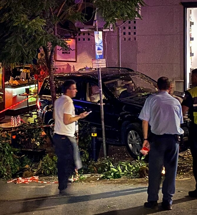 ΚΟΛΩΝΑΚΙ ΤΡΟΧΑΙΟ ΑΥΤΟΚΙΝΗΤΟ