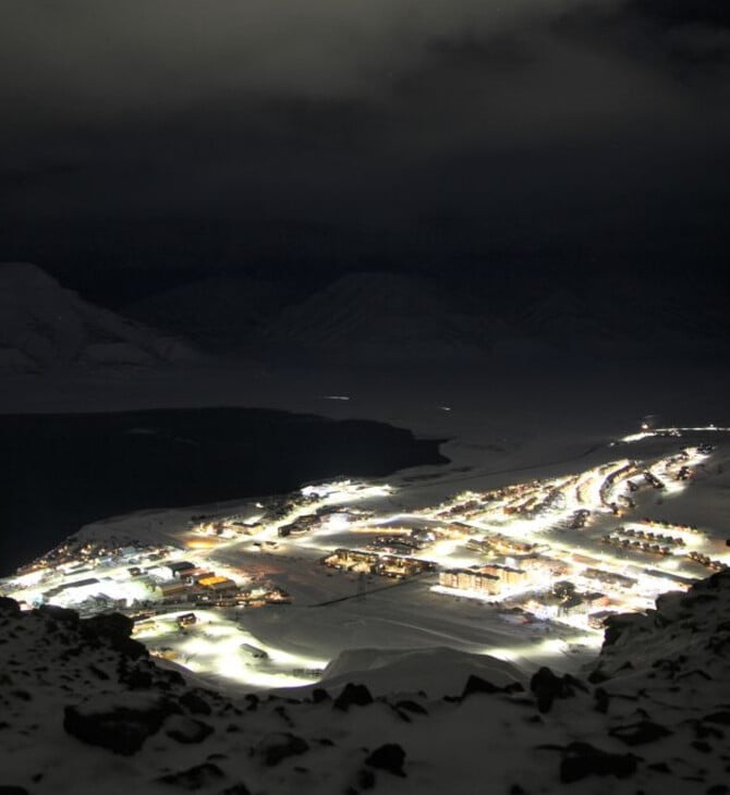 Σβάλμπαρντ: Ξεκίνησε η πολική νύχτα στην πιο κοντινή στεριά στον Βόρειο Πόλο