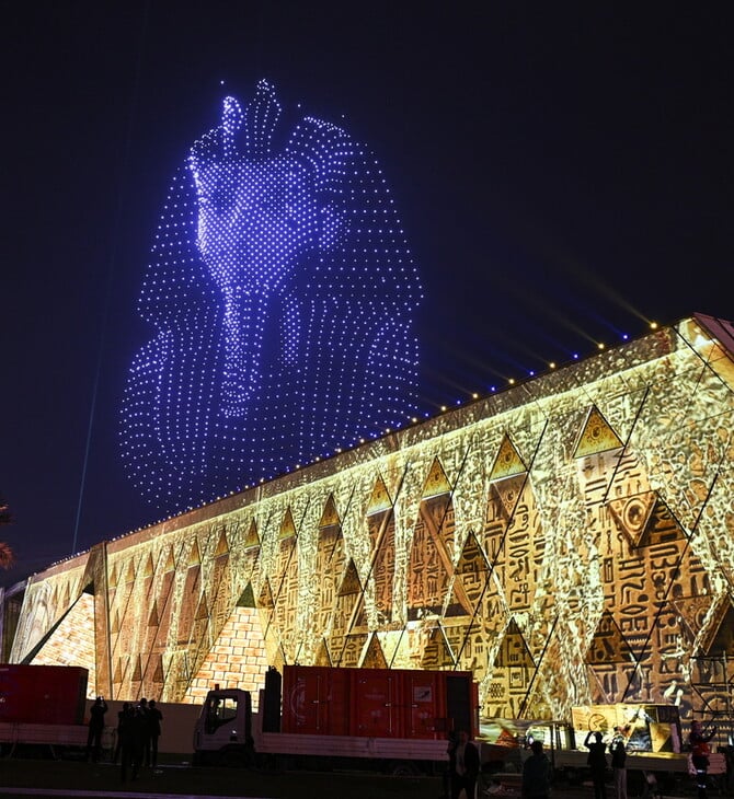 Το Μεγάλο Αιγυπτιακό Μουσείο άνοιξε με ένα υπερθέαμα από drones και πυροτεχνήματα