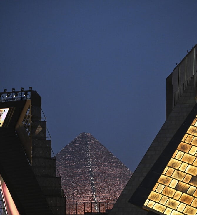 Ξεκίνησαν τα λαμπρά εγκαίνια του Μεγάλου Αιγυπτιακού Μουσείου - Live η τελετή δίπλα στις Πυραμίδες της Γκίζας