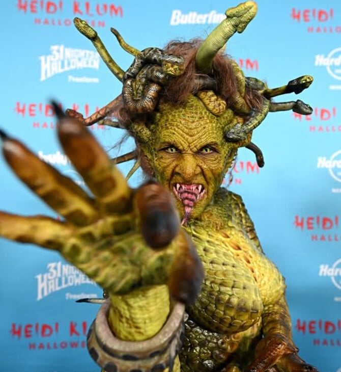 «Μην κοιτάξετε» - Η Χάιντι Κλουμ μεταμορφώθηκε σε Μέδουσα για το Halloween