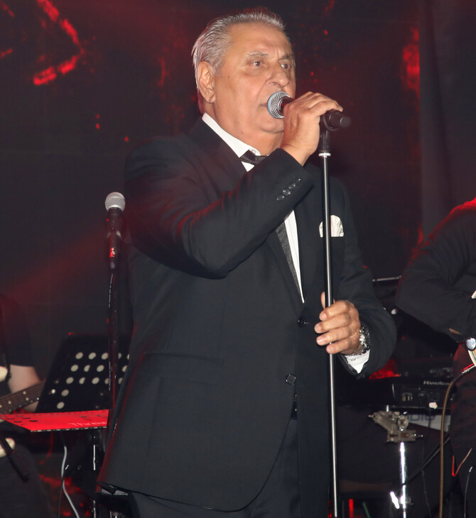 Ζαφείρης Μελάς: «Με ενοχλεί το "σκυλάδικα", αυτοί που έρχονται είναι σκυλιά;»