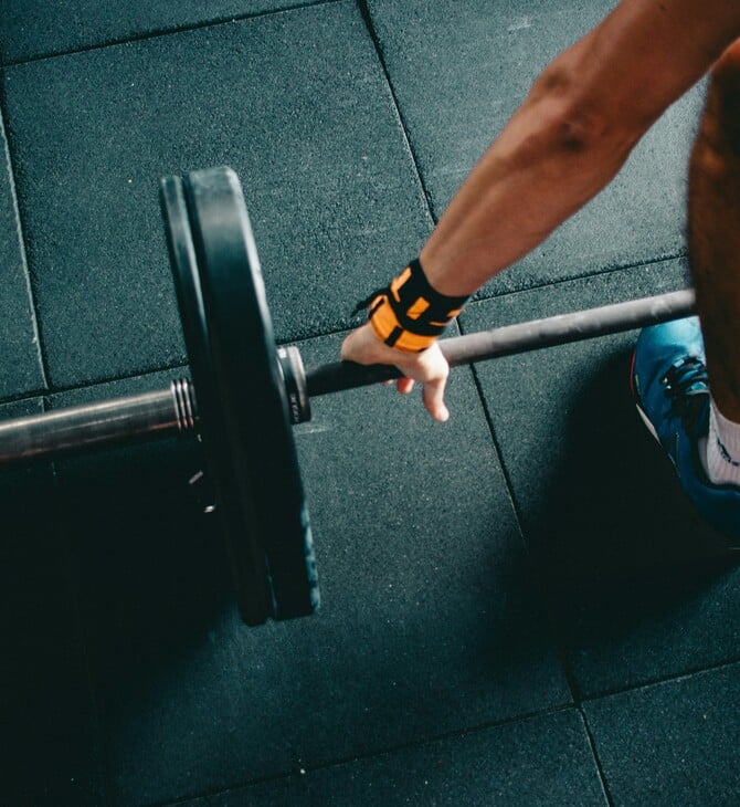 Ηλικία και άσκηση: Γιατί δεν πρέπει να προπονούμαστε σαν να είμαστε 30 όταν είμαστε 50