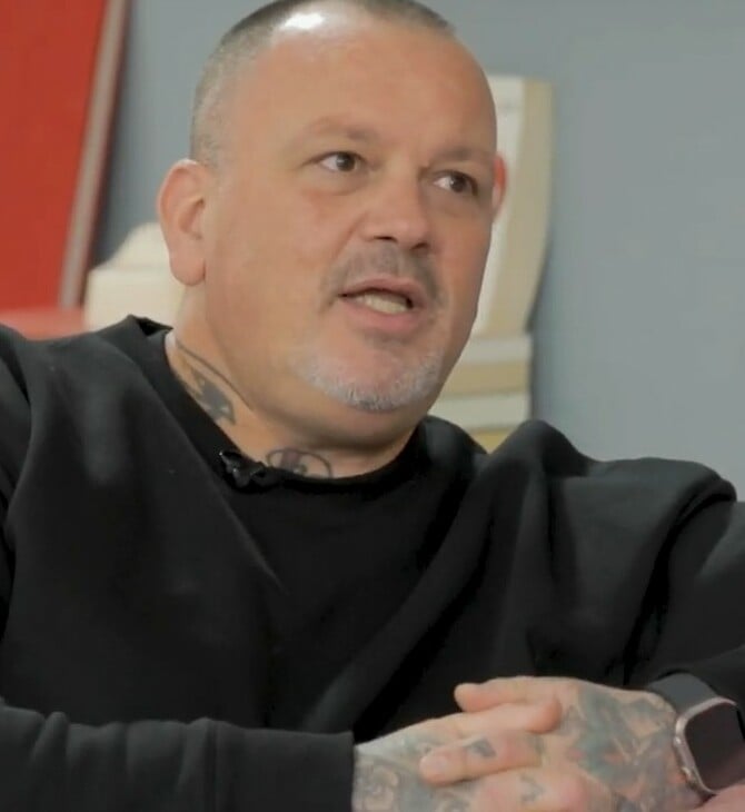 Δημήτρης Σκαρμούτσος: «Από τα 16 έως τα 30 μου, ήμουν εξαρτημένος από ουσίες»