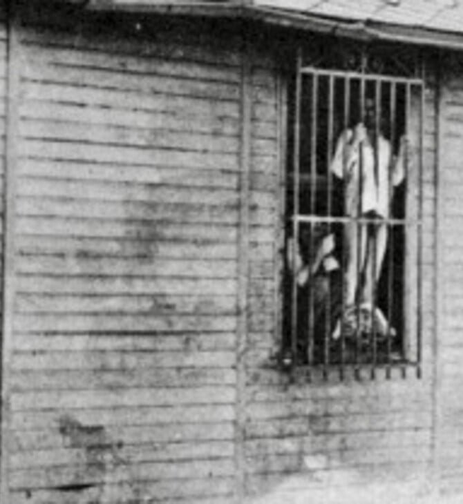 Δαφνί: «To βασίλειο της αναποδογυρισμένης λογικής»