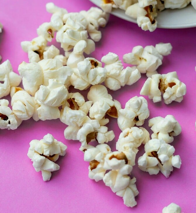 «Ποπ κορν αντί για πατατάκια» κι άλλες 4 αλλαγές στην καθημερινότητα για πιο υγιές έντερο