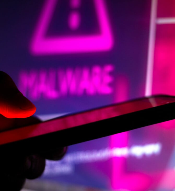 Κατασκοπευτικό λογισμικό: Γιατί χιλιάδες πολίτες παγιδεύονται από τα “εργαλεία” των κυβερνήσεων