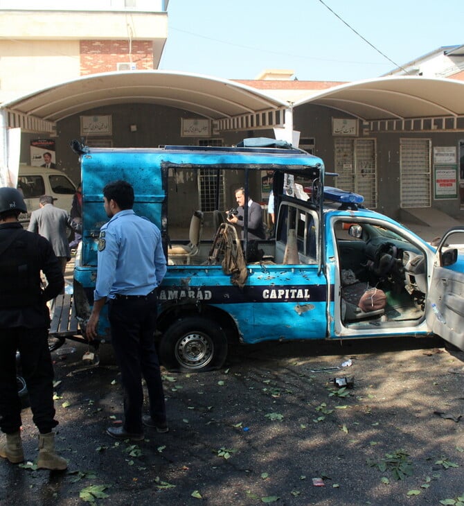 Οι Ταλιμπάν του Πακιστάν ανέλαβαν την ευθύνη για την επίθεση αυτοκτονίας στο Ισλαμαμπάντ – 12 νεκροί