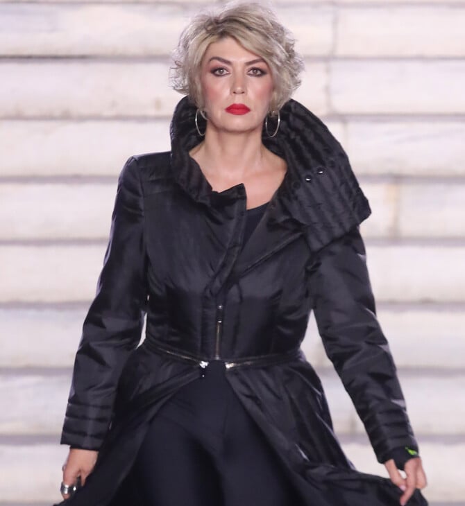 The Chase: H «Γυναίκα με τα Μαύρα» περπάτησε στην Εβδομάδας Μόδας