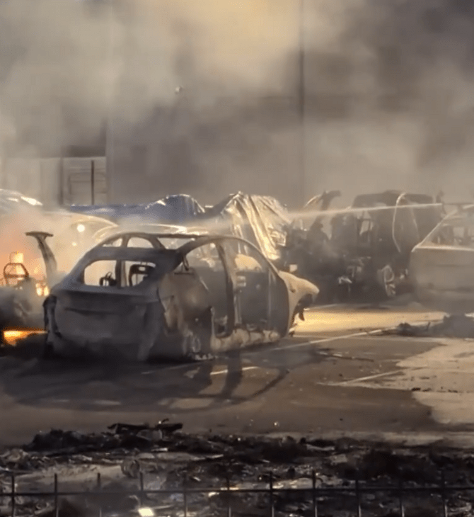 Νυχτερινή φωτιά «χτύπησε» έκθεση Tesla στη Γαλλία – Πιθανός εμπρησμός