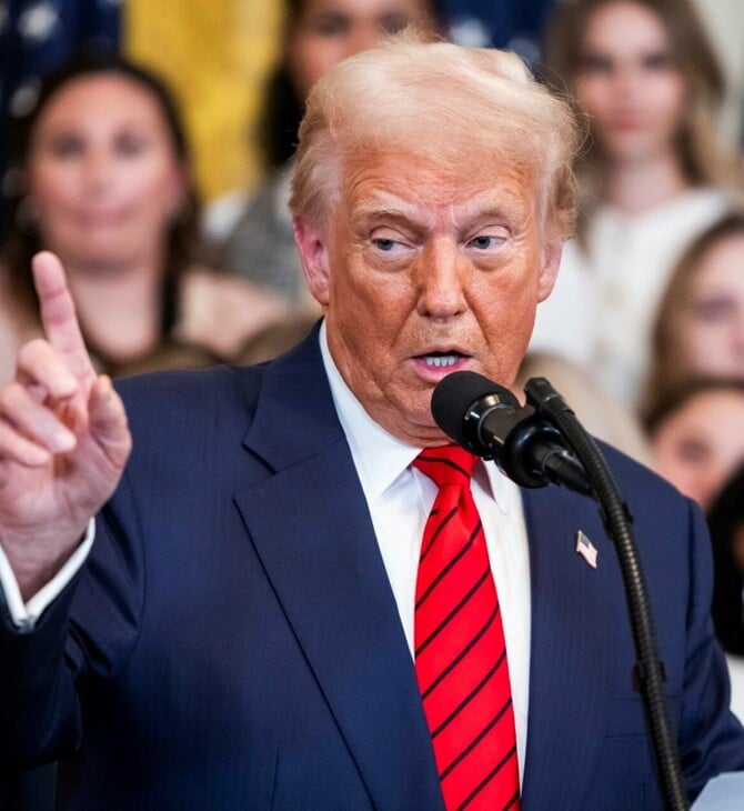 Ο Τραμπ «σχεδόν αποφάσισε» για τη Βενεζουέλα – Αεροπλανοφόρο και 15.000 Αμερικανοί στρατιώτες στην περιοχή