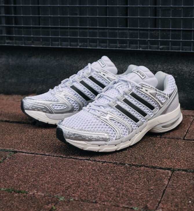 Η adidas επαναλανσάρει το αυθεντικό ADISTAR CONTROL 5