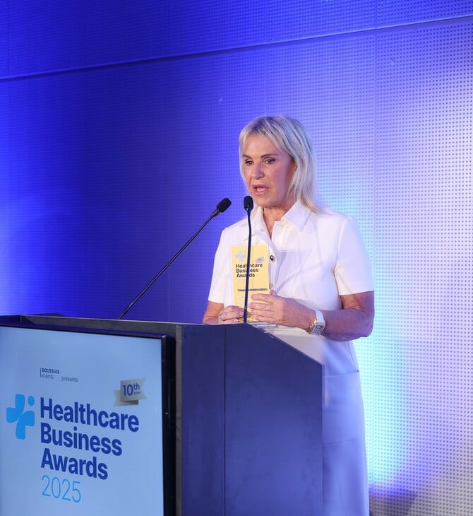 Τιμητικό βραβείο στην Ιουλία Τσέτη στα Health Care & Business Awards
