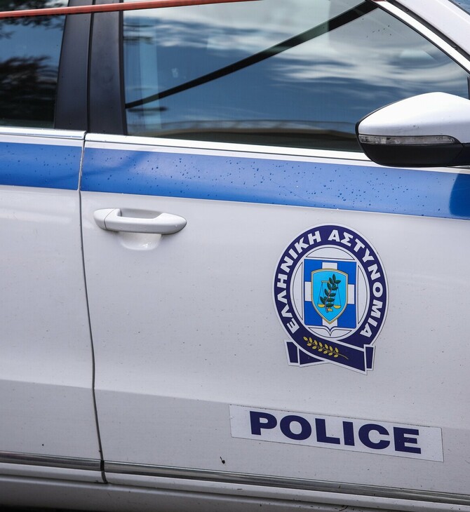 ΠΕΤΡΟΥΠΟΛΗ ΑΝΗΛΙΚΕΣ ΞΥΛΟΔΑΡΜΟΣ