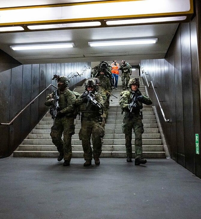 Ελεύθεροι σκοπευτές στο μετρό: Η Γερμανία κάνει ασκήσεις αστικού πολέμου στο Βερολίνο