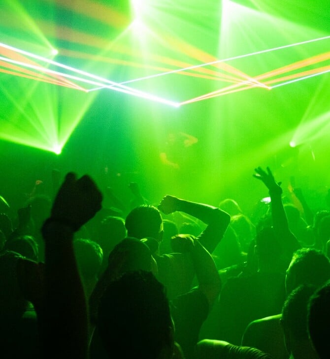 ΜΠΟΥΡΝΑΖΙ ΑΛΚΟΟΛ ΑΝΗΛΙΚΟΣ