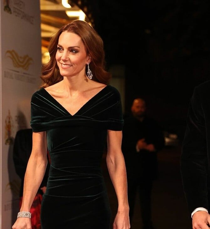 Η «σπάνια ρομαντική στιγμή» ανάμεσα στην Κέιτ Μίντλετον και τον πρίγκιπα Ουίλιαμ που έγινε viral