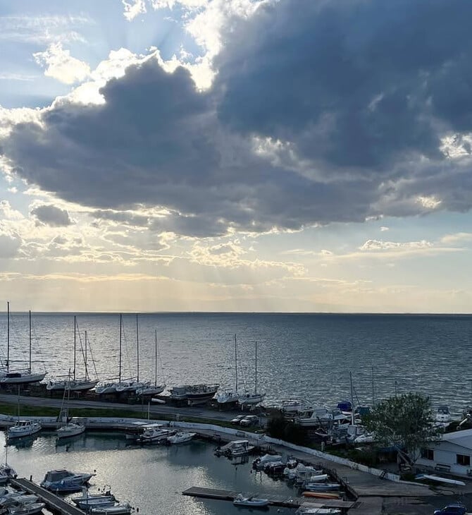 Θεσσαλονίκη: Ανήλικες βρέθηκαν μεθυσμένες και ημιλιπόθυμες στην παραλία της Καλαμαριάς