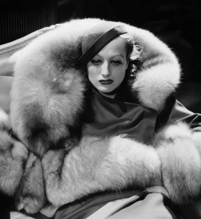 Τζόαν Κρόφορντ: η σταρ, η γυναίκα, το αίνιγμα 