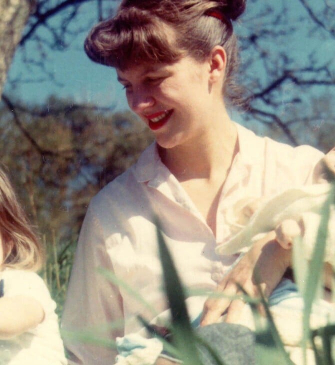 Αναζητώντας το νόημα στο απονενοημένο διάβημα της Σίλβια Πλαθ 