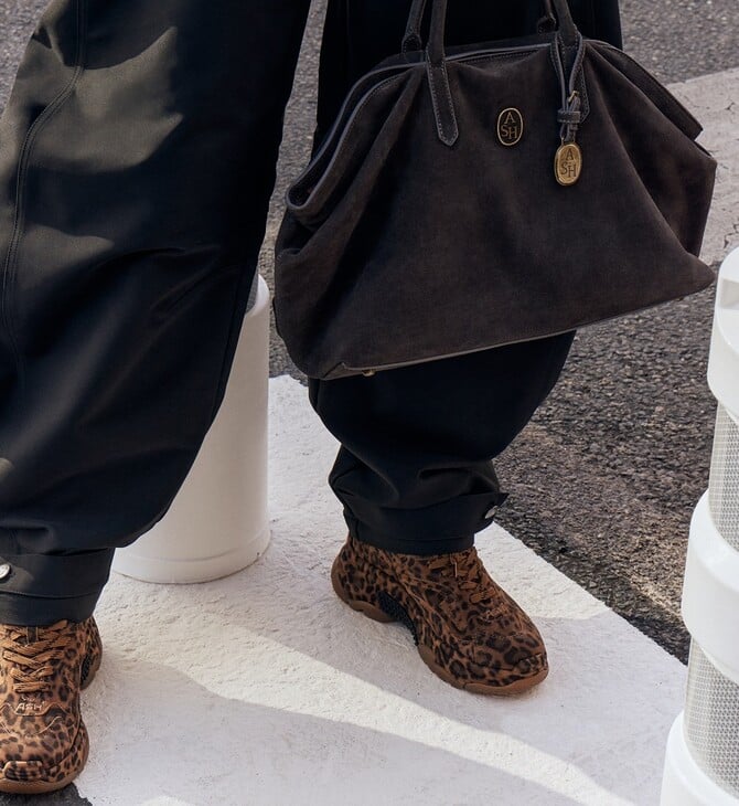 ASH FW25: Η άγρια, ρομαντική επανάσταση της νέας Bold Type θηλυκότητας