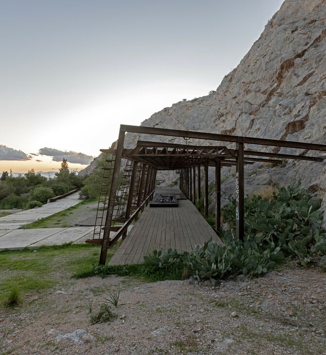 Ένα γλυπτό ζωντανεύει το «άγνωστο» λατομείο του Φιλοπάππου