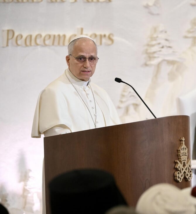 Από τον Λίβανο, ο Πάπας Λέων τάσσεται υπέρ της λύσης δύο κρατών στο Παλαιστινιακό