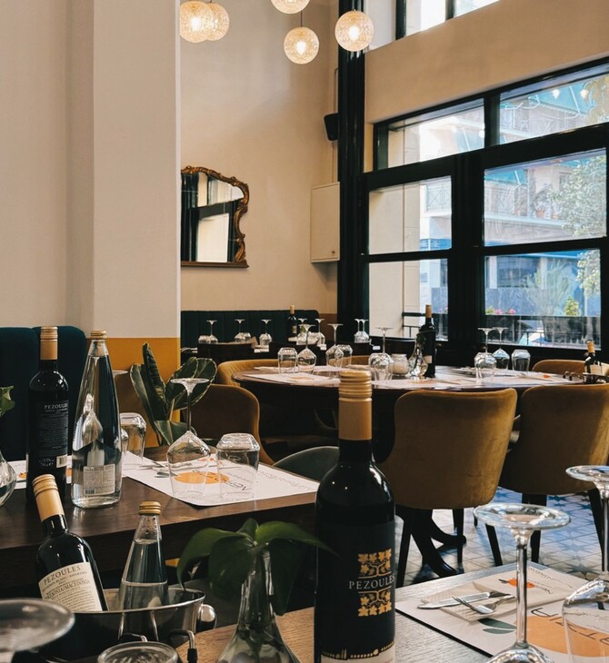 Νερατζιά: Καθένας έχει τη δική του θέση σε αυτό στέκι