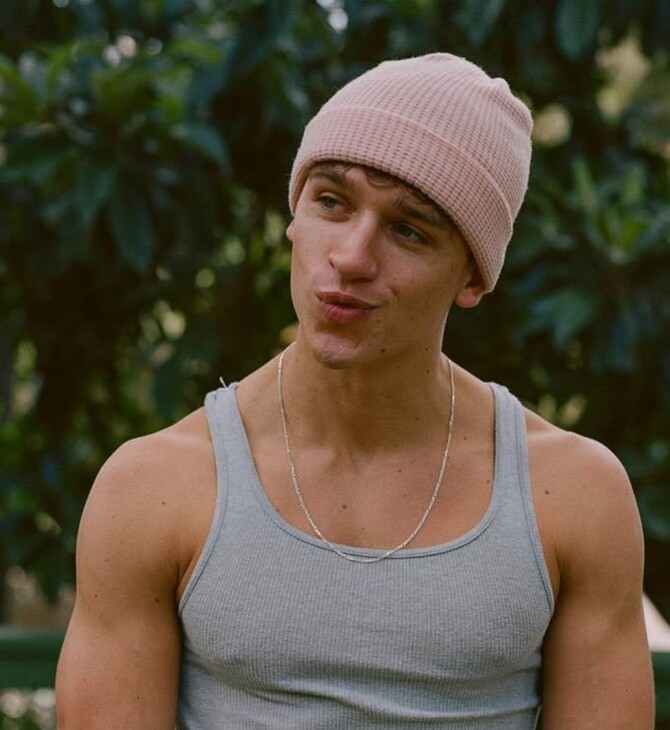 ELLIE GOULDING ΣΥΝΤΡΟΦΟΣ ΕΓΚΥΟΣ