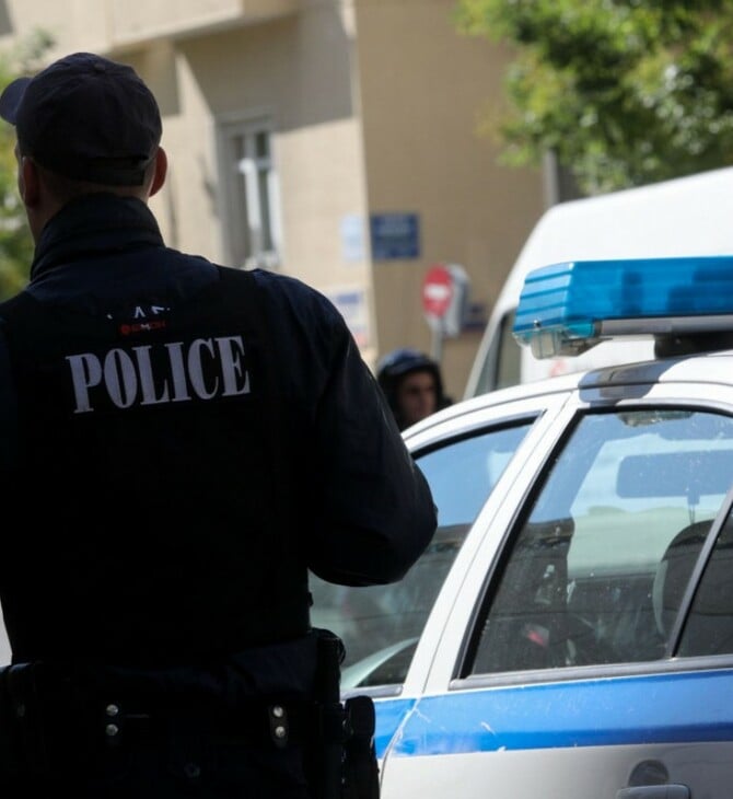 Κουκάκι: Ομάδα 40-50 αγνώστων προκάλεσε ζημιές σε καταστήματα και ΑΤΜ