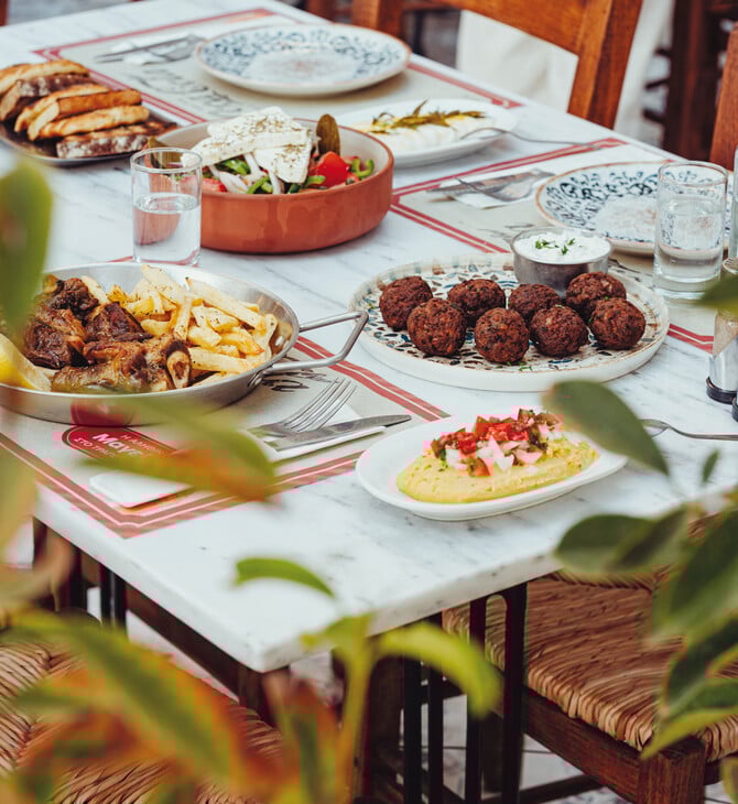 Όψον: Ξαναφέρνει στο τραπέζι τη γεύση της παρέας