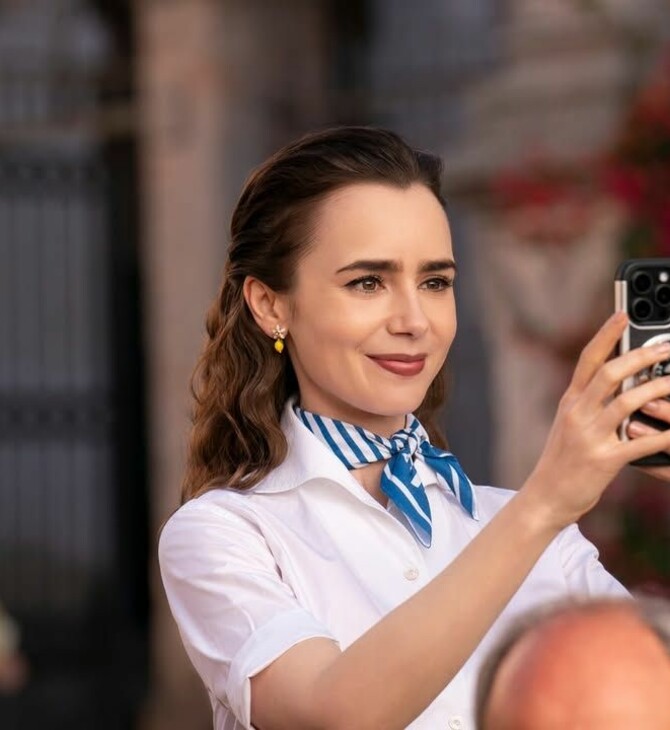 Emily in Paris: Το αναπάντεχο ειδύλλιο που αιφνιδίασε τους φαν στο νέο trailer