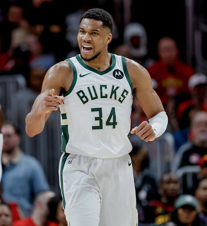 ΓΙΑΝΝΗΣ ΑΝΤΕΤΟΚΟΥΝΜΠΟ NBA ΜΙΛΓΟΥΟΚΙ ΜΠΑΚΣ