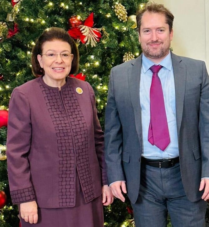 ΛΙΝΑ ΜΕΝΔΩΝΗ ΟΥΑΣΙΝΓΚΤΟΝ ΠΟΛΙΤΙΣΜΟΣ