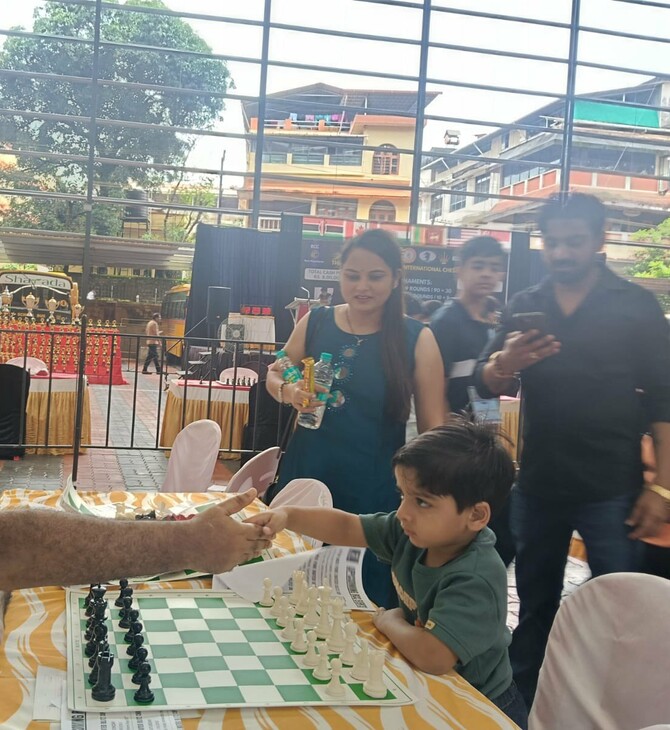 Ινδία: Παιδί 3 ετών έγινε ο νεότερος παίκτης στην ιστορία του σκακιού με επίσημη βαθμολογία FIDE