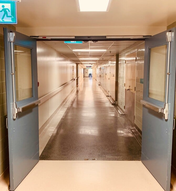 ΓΡΙΠΗ ΝΟΣΟΚΟΜΕΙΟ ΒΡΕΤΑΝΙΑ ΑΣΘΕΝΕΙΣ