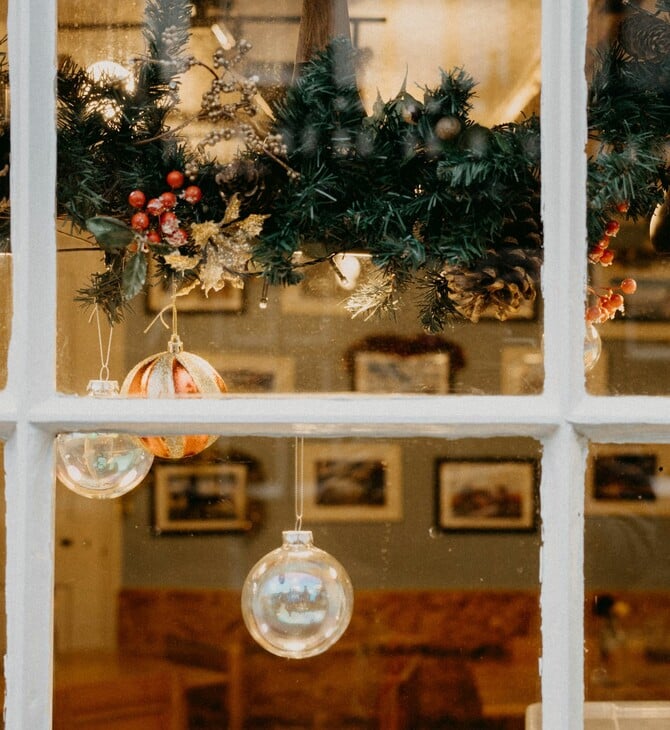 Επιδόματα, συντάξεις και δώρα: Οι ημερομηνίες των πληρωμών πριν τα Χριστούγεννα