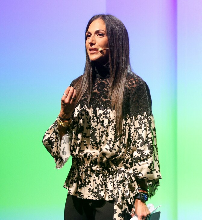 Ανθή Βούλγαρη: «Είναι σοβαρό» - Θα κινηθεί νομικά για επεξεργασμένες φωτογραφίες που κυκλοφόρησαν με το παιδί της